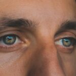 Un ochi mai mare și unul mai mic. Ce anume cauzează asimetria ochilor și cum se poate trata?